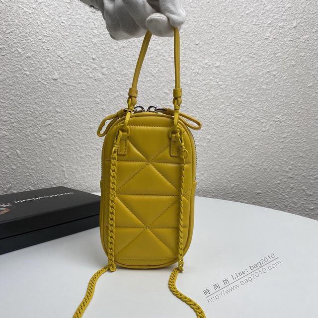 prada女包 普拉達專櫃新款斜挎包 1DH030 Prada黃色手機包  pyd2222